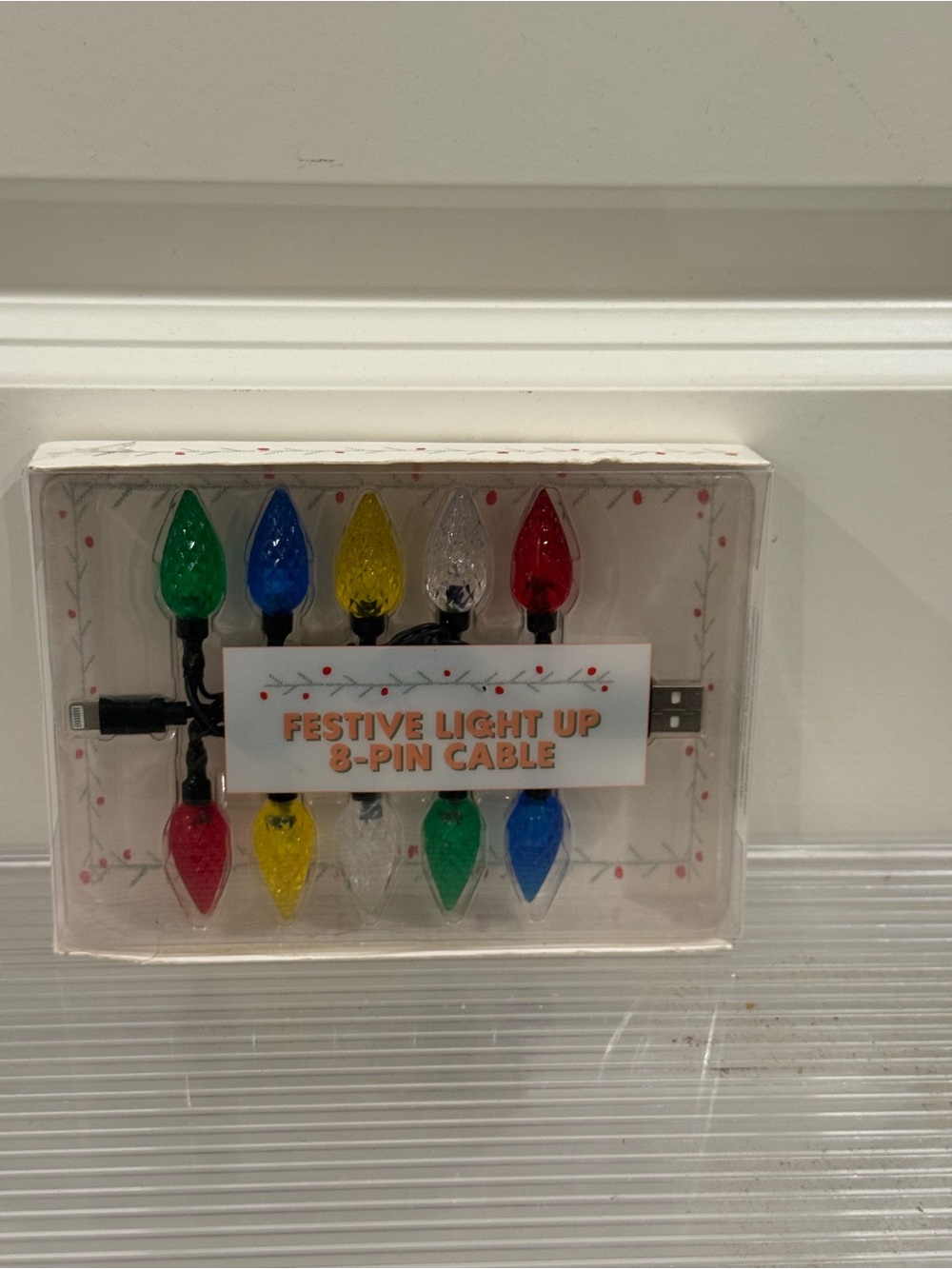 NEW Holiday Festive Light Up 8-Pin Cable Charger by Vivitar ~ Light Bulb Design